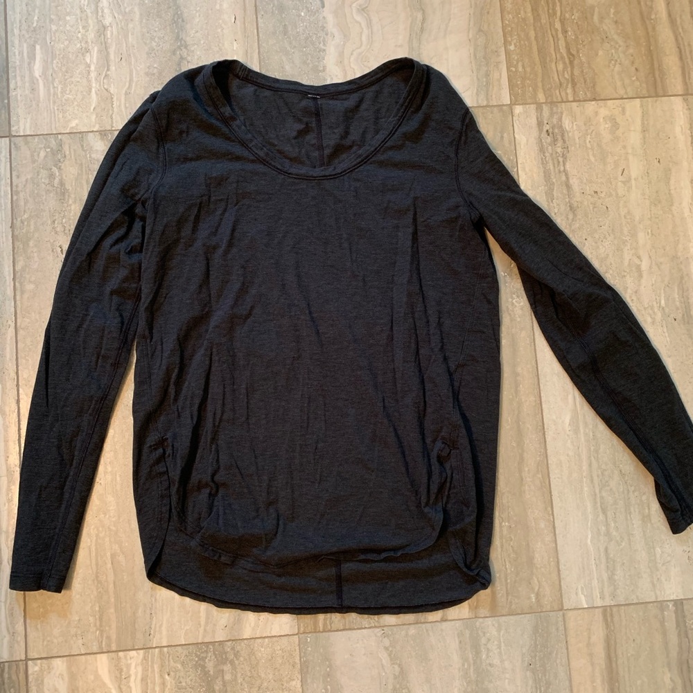 Lululemob scallop long-sleeve shirt